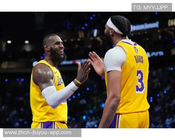 詹姆斯盛赞东契奇末节防守表现令人震惊贡献33分8板11助攻 詹姆斯盛赞东契奇末节防守表现令人震惊贡献33分8板11助攻