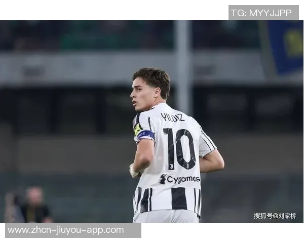 亚马尔分享圣诞假期视频与德约科维奇父子同框参加环足奖活动